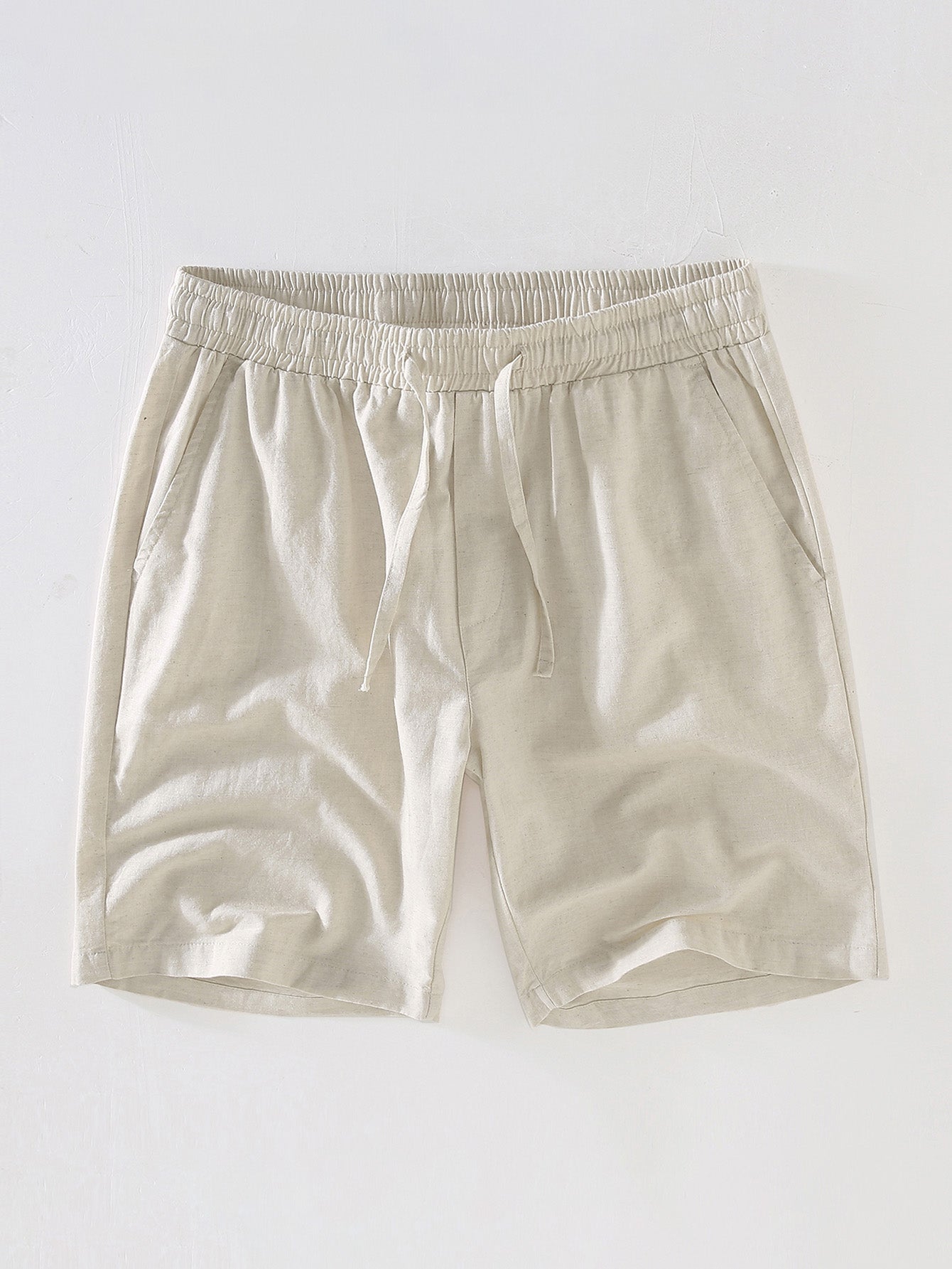 Chemise boutonnée rayée et short en lin deux ensembles pour un style estival décontracté