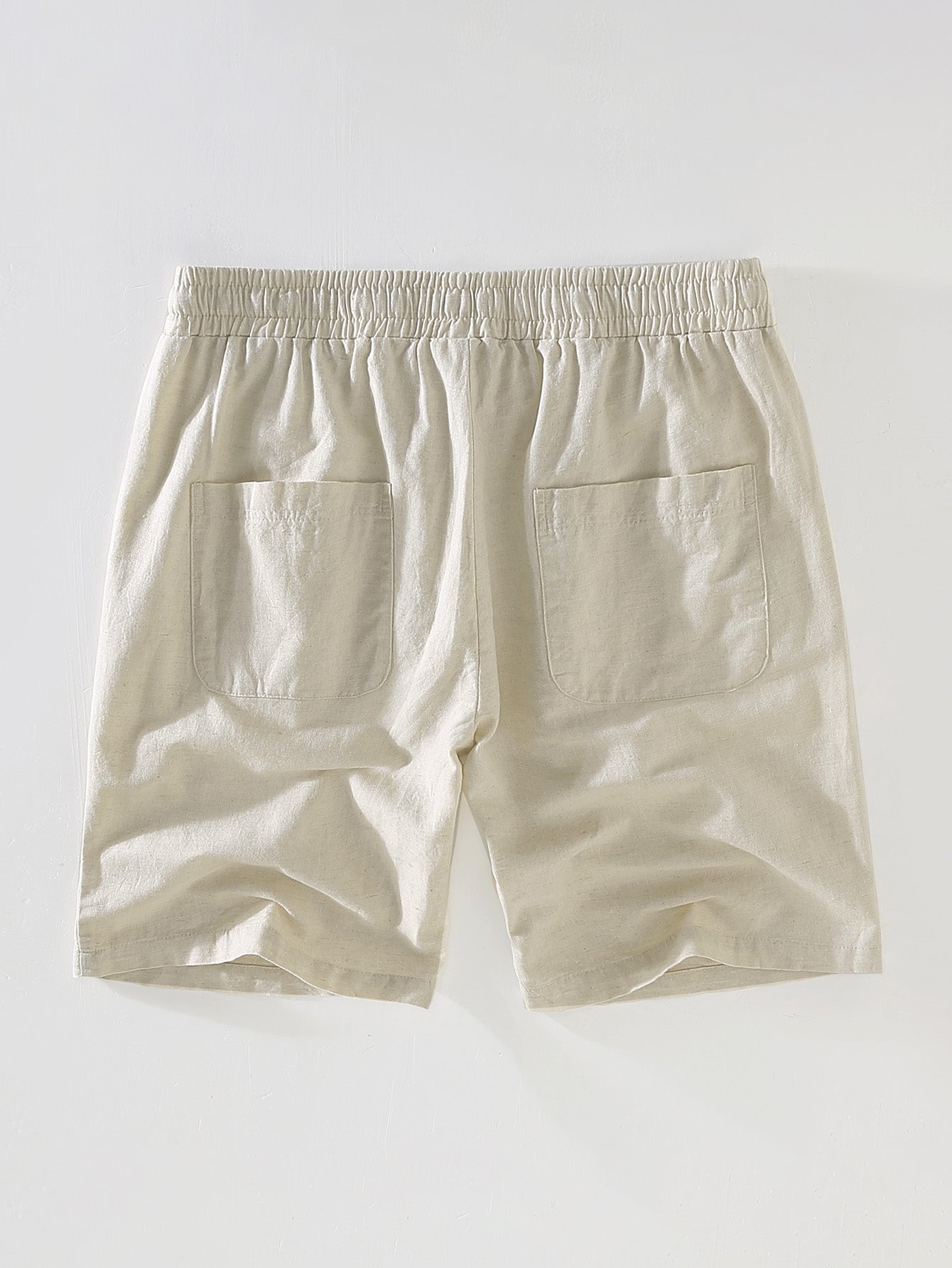 Chemise boutonnée rayée et short en lin deux ensembles pour un style estival décontracté