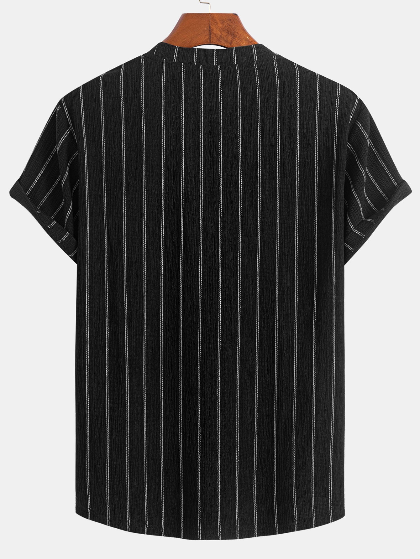 Chemise décontractée à rayures texturées et ourlet en arc pour homme
