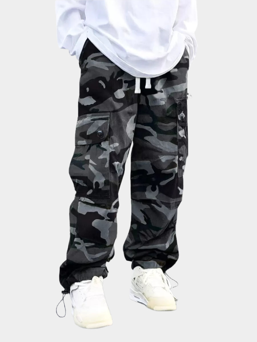 Pantalon cargo ample imprimé camouflage avec poches à rabat et cordon de serrage