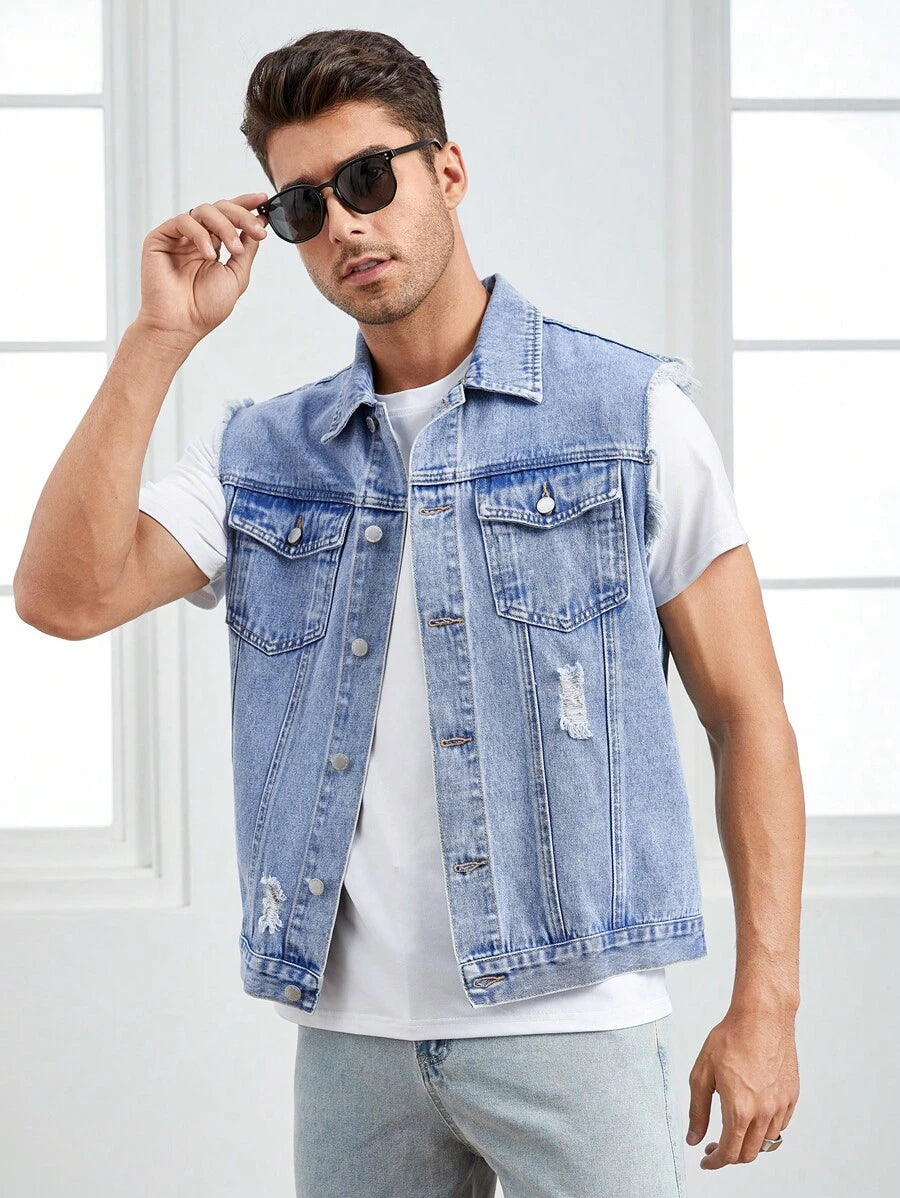 Chemise en jean déchirée et effilochée avec boutons et poche à rabat pour homme