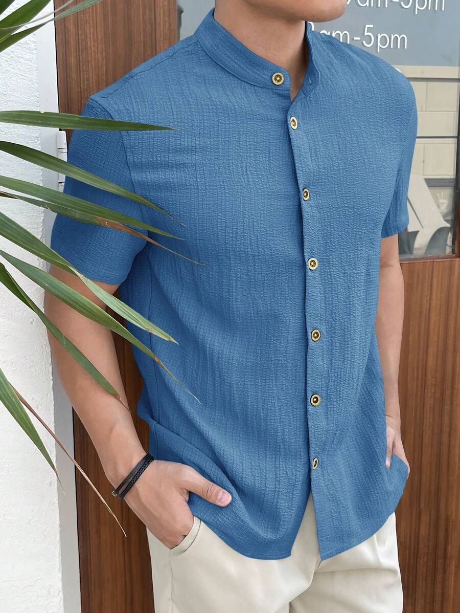 Chemise boutonnée classique à col chinois avec texture pour homme
