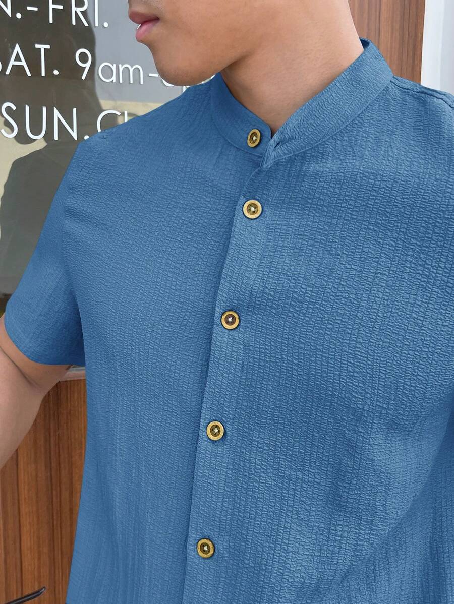 Chemise boutonnée classique à col chinois avec texture pour homme