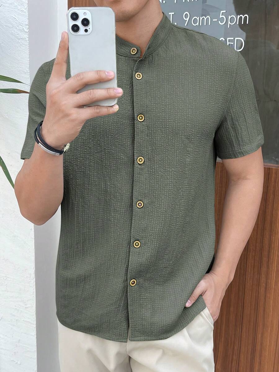 Chemise boutonnée classique à col chinois avec texture pour homme