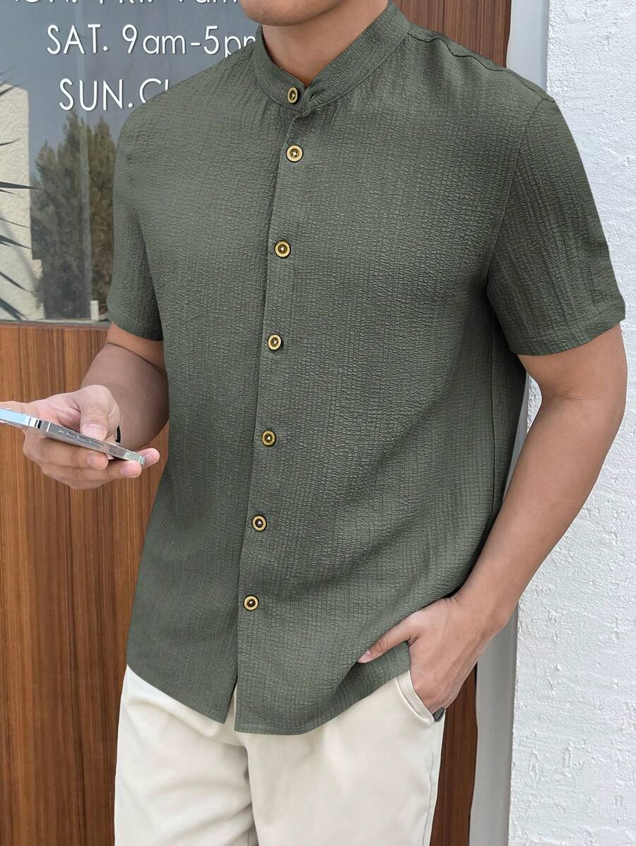 Chemise boutonnée classique à col chinois avec texture pour homme