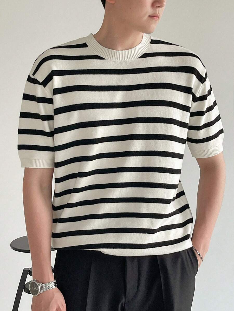 Chemise en tricot à rayures et épaules tombantes avec col rond pour homme