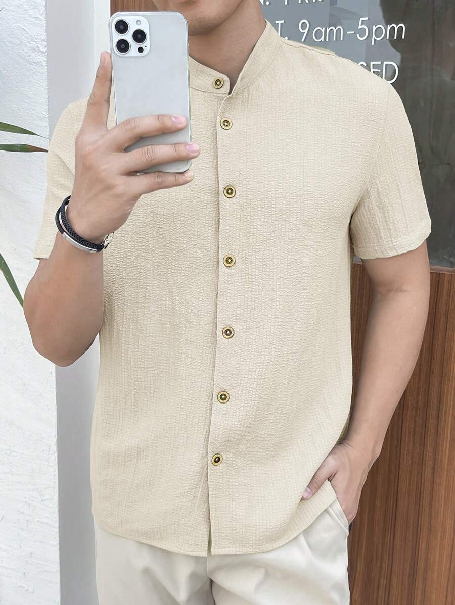 Chemise boutonnée classique à col chinois avec texture pour homme