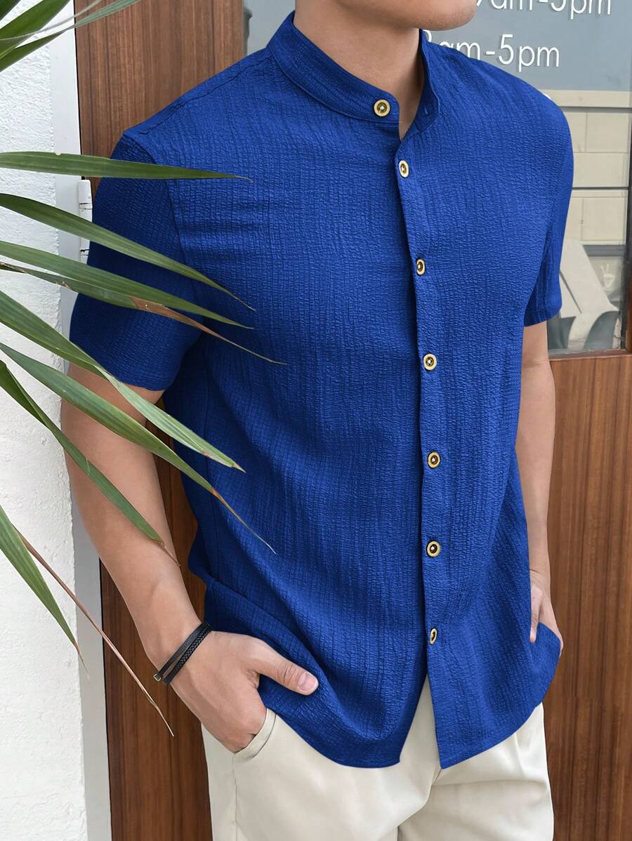 Chemise boutonnée classique à col chinois avec texture pour homme