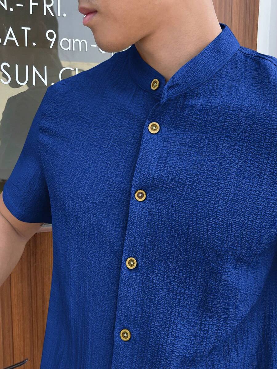 Chemise boutonnée classique à col chinois avec texture pour homme