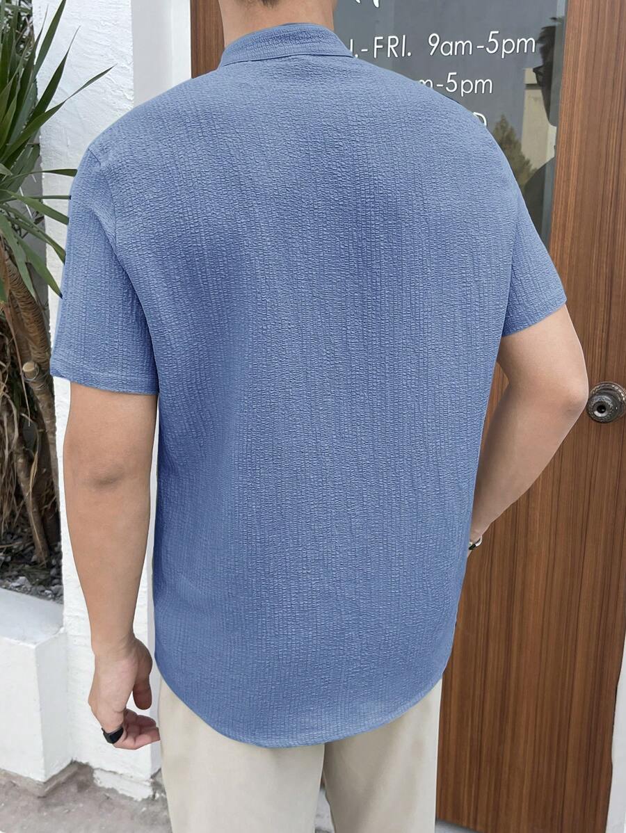 Chemise boutonnée classique à col chinois avec texture pour homme