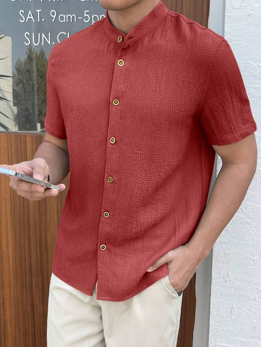 Chemise boutonnée classique à col chinois avec texture pour homme