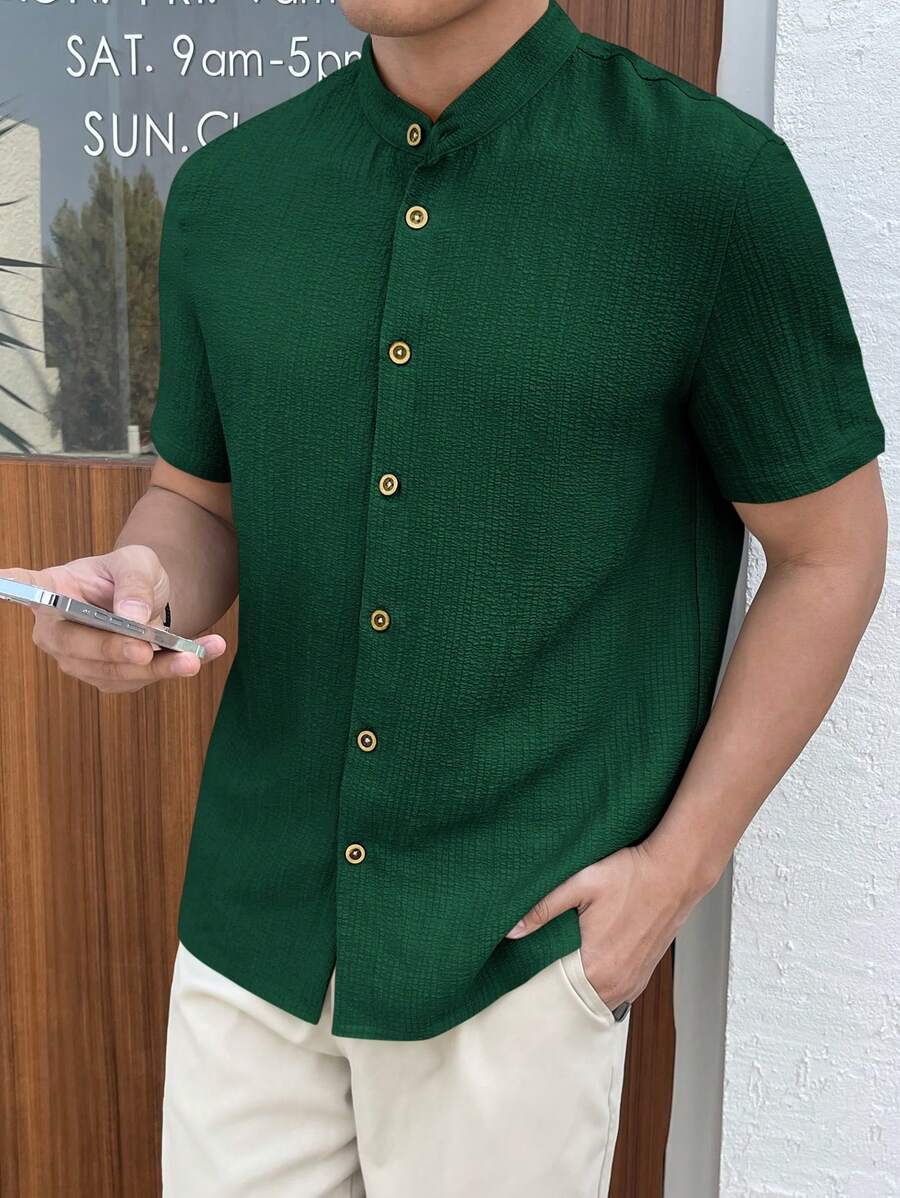 Chemise boutonnée classique à col chinois avec texture pour homme