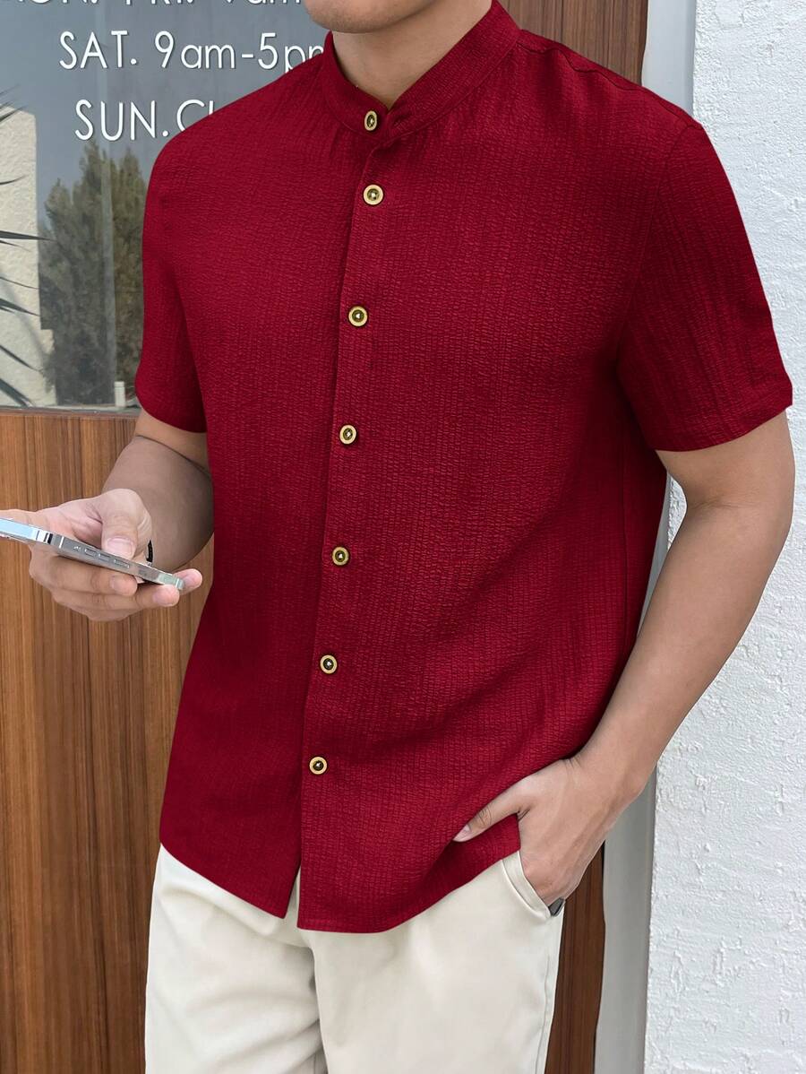 Chemise boutonnée classique à col chinois avec texture pour homme