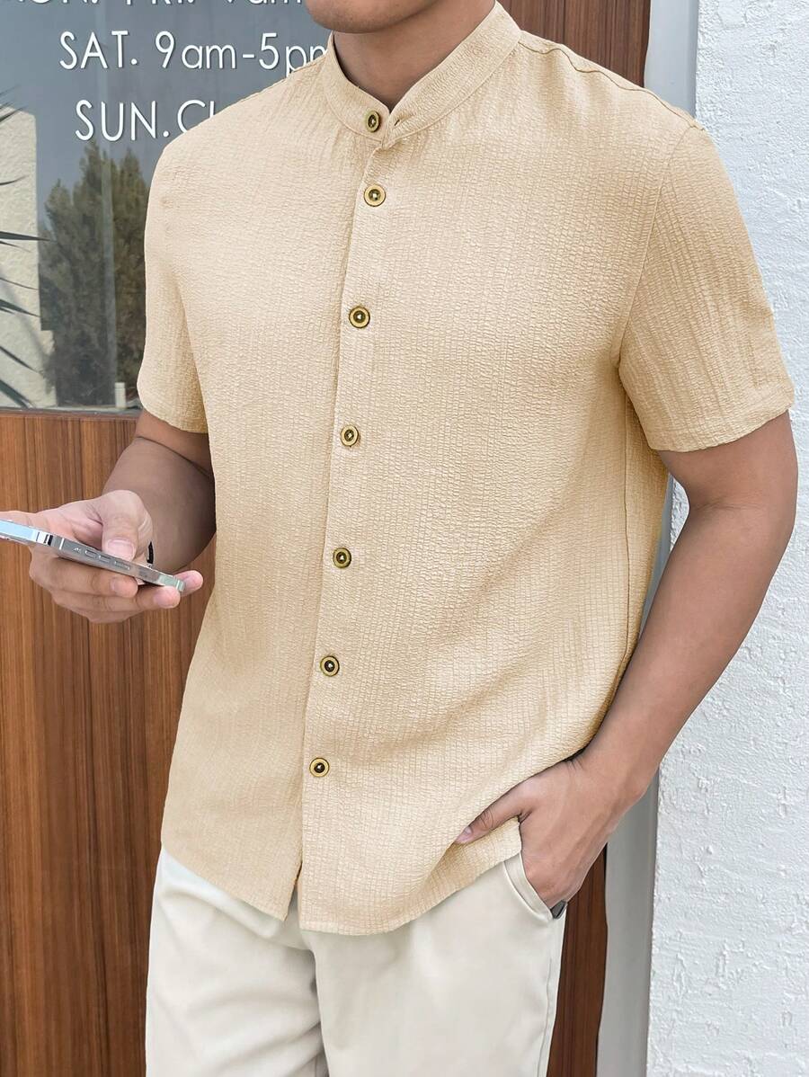 Chemise boutonnée classique à col chinois avec texture pour homme