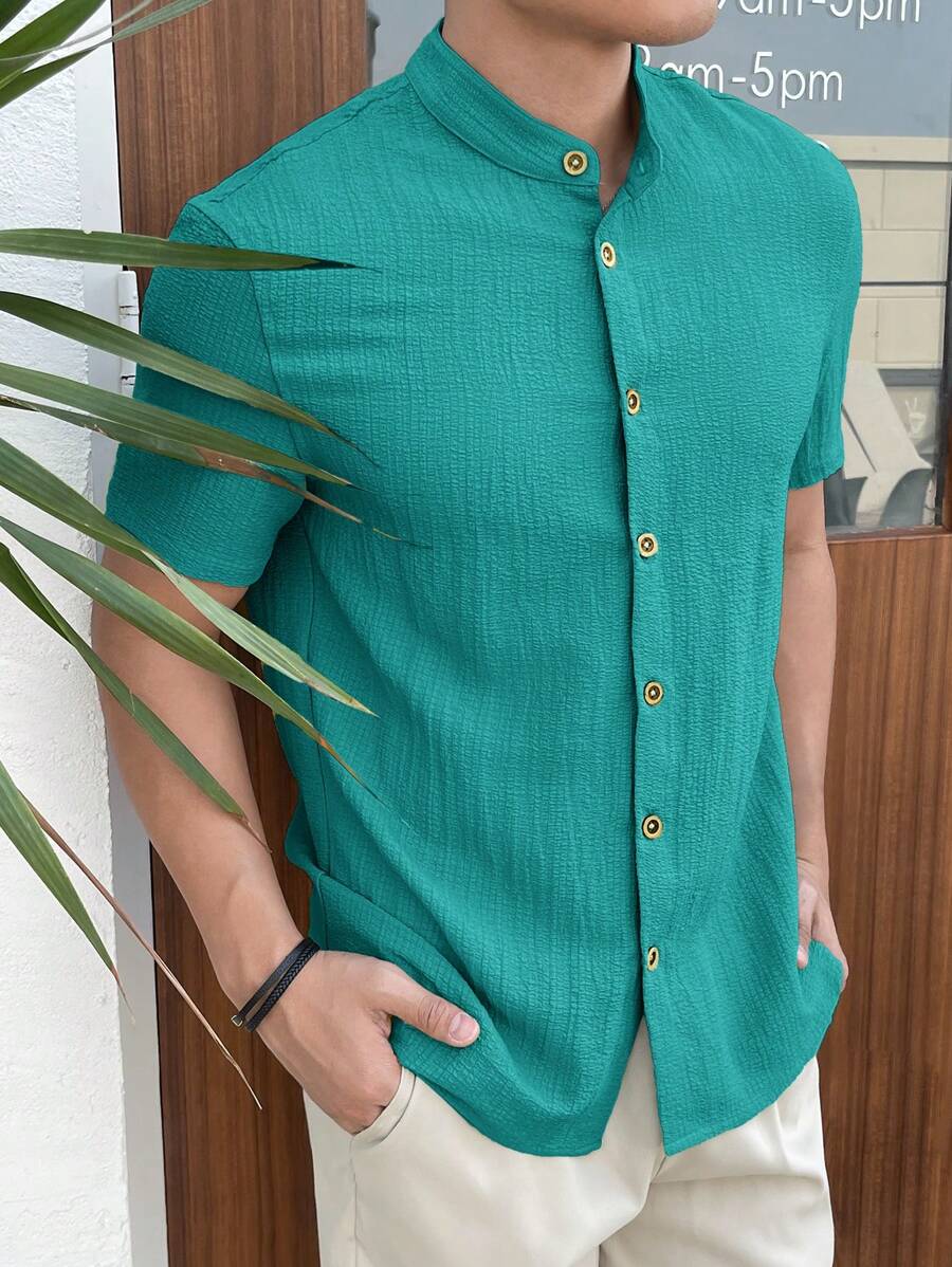 Chemise boutonnée classique à col chinois avec texture pour homme