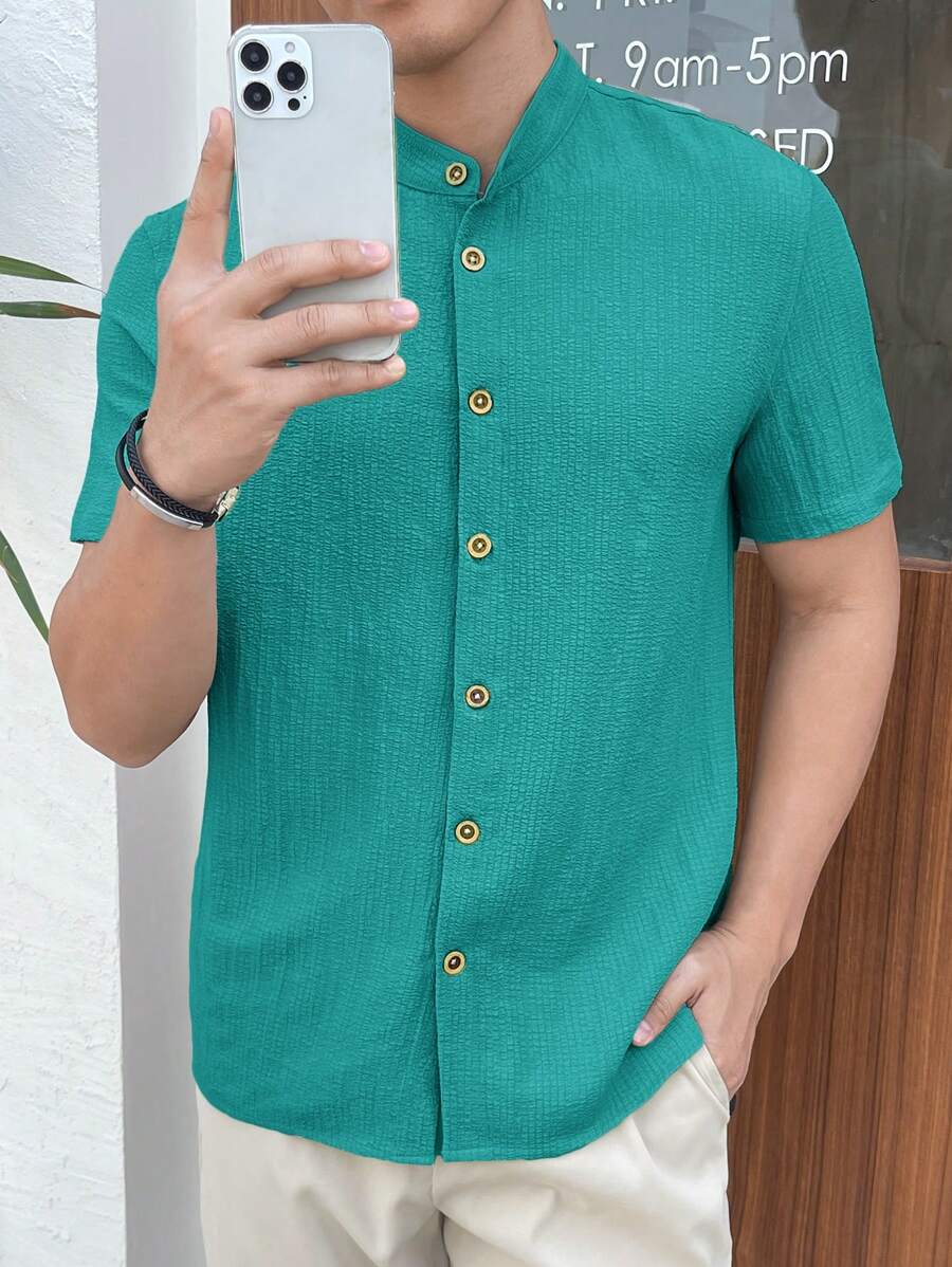 Chemise boutonnée classique à col chinois avec texture pour homme