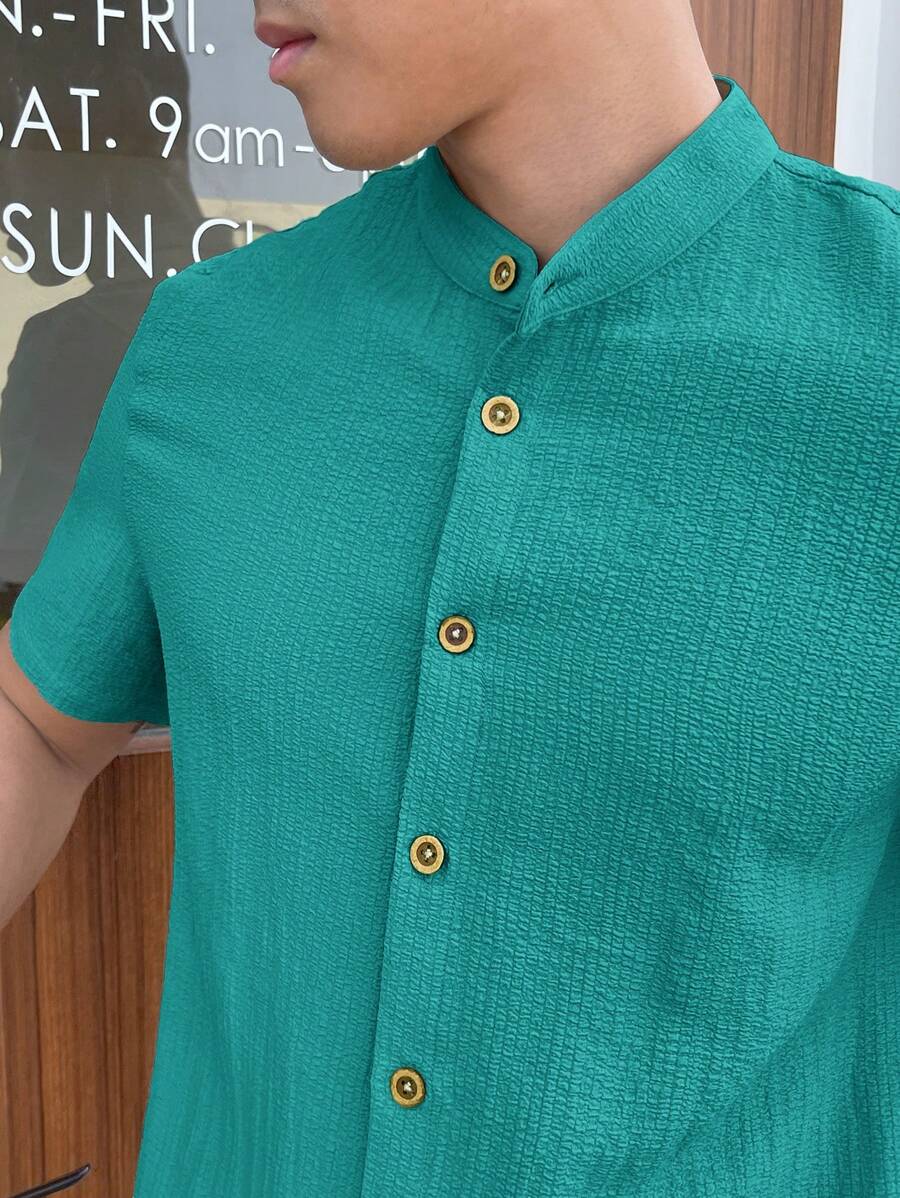 Chemise boutonnée classique à col chinois avec texture pour homme