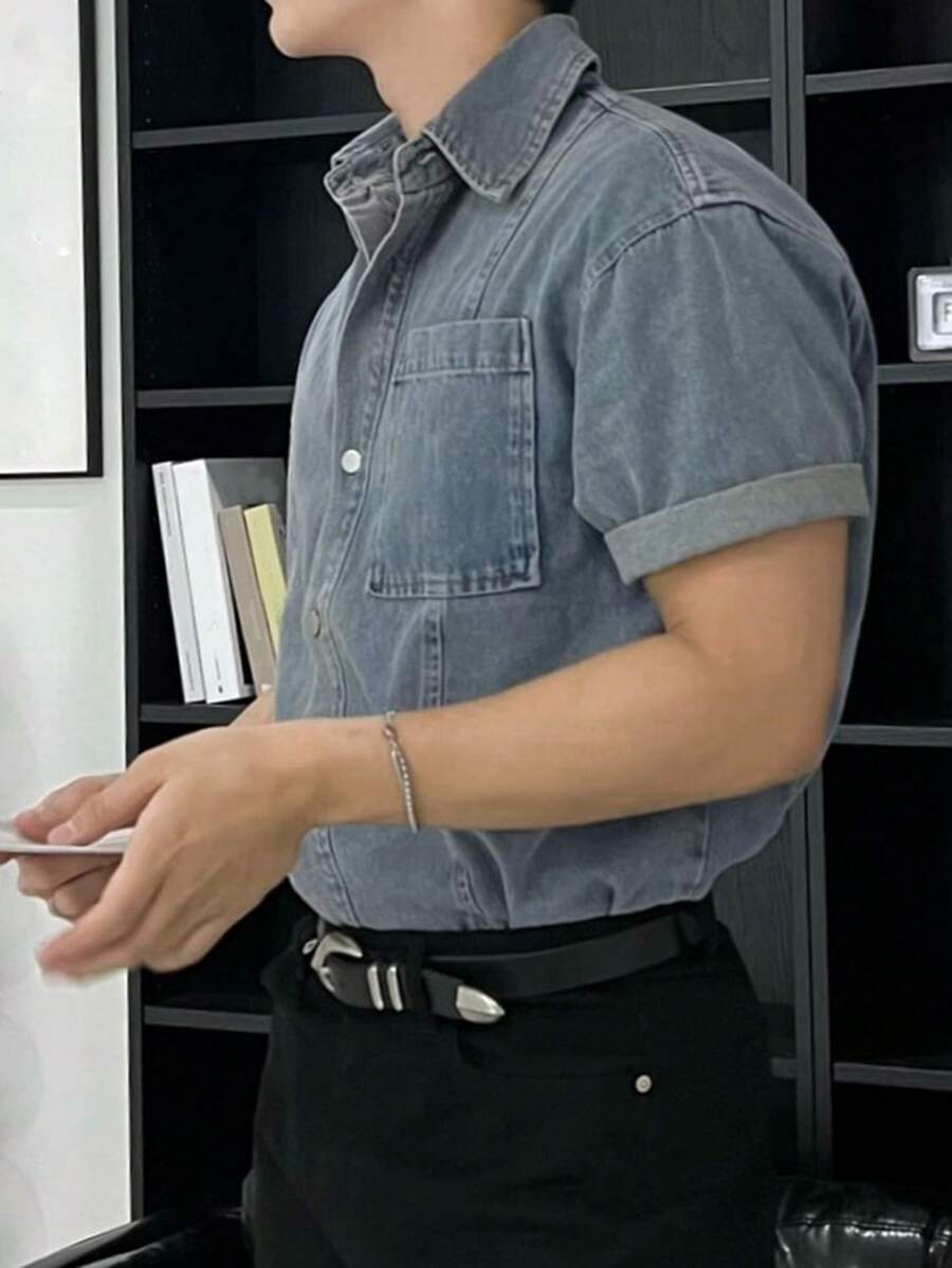 Chemise en jean bleu uni boutonnée pour homme - Tenue décontractée d'été