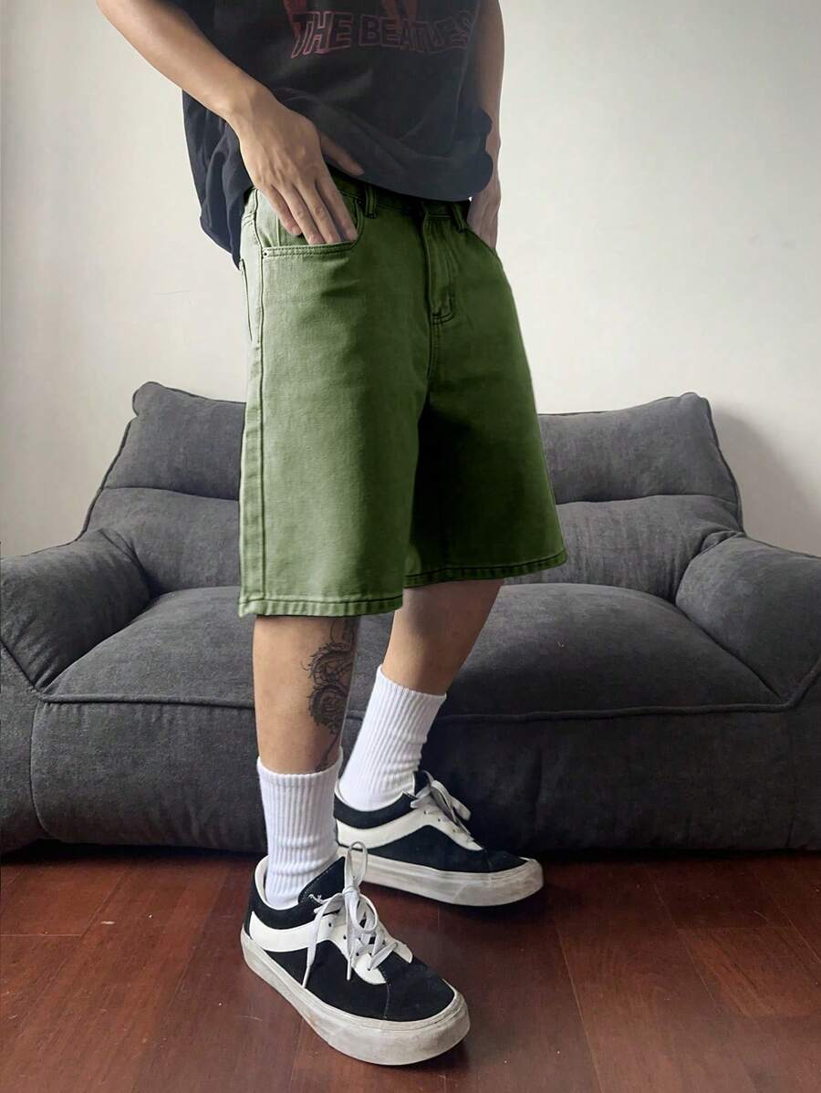 Bermuda large avec détails de boutons et de poches pour homme