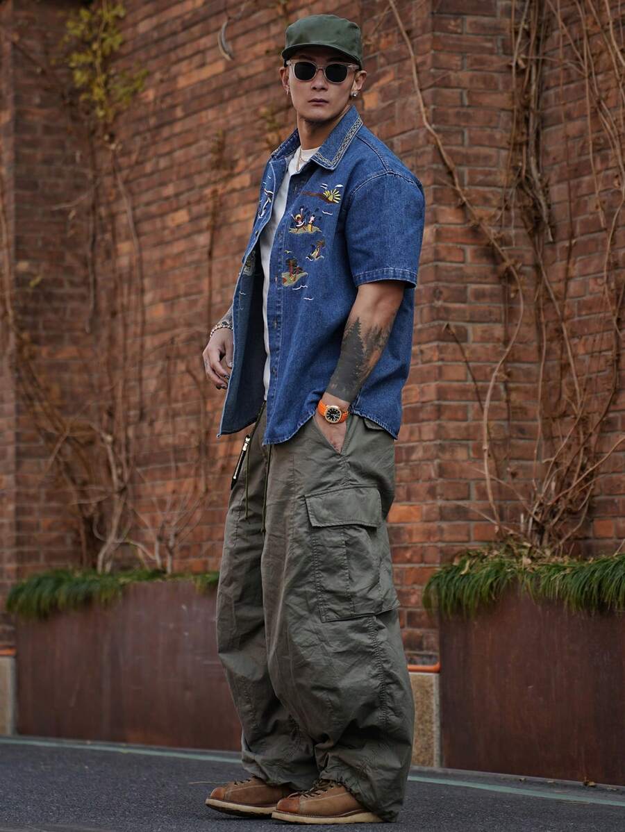 Chemise en jean décontractée à motif estival avec bouton sur le devant pour homme