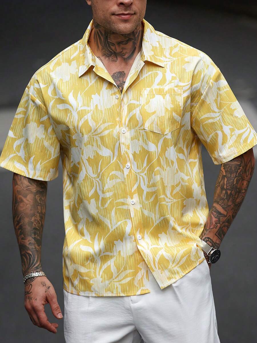 Chemise boutonnée ample à manches courtes en jacquard avec imprimé floral