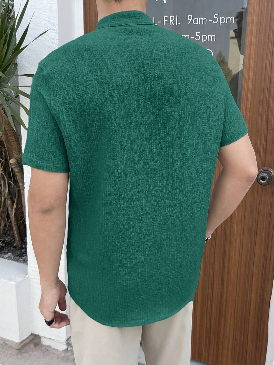 Chemise boutonnée classique à col chinois avec texture pour homme