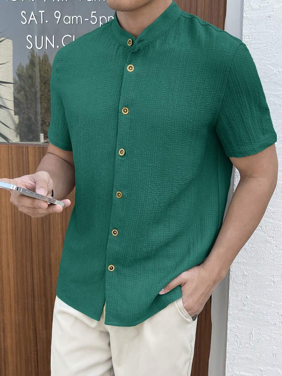 Chemise boutonnée classique à col chinois avec texture pour homme