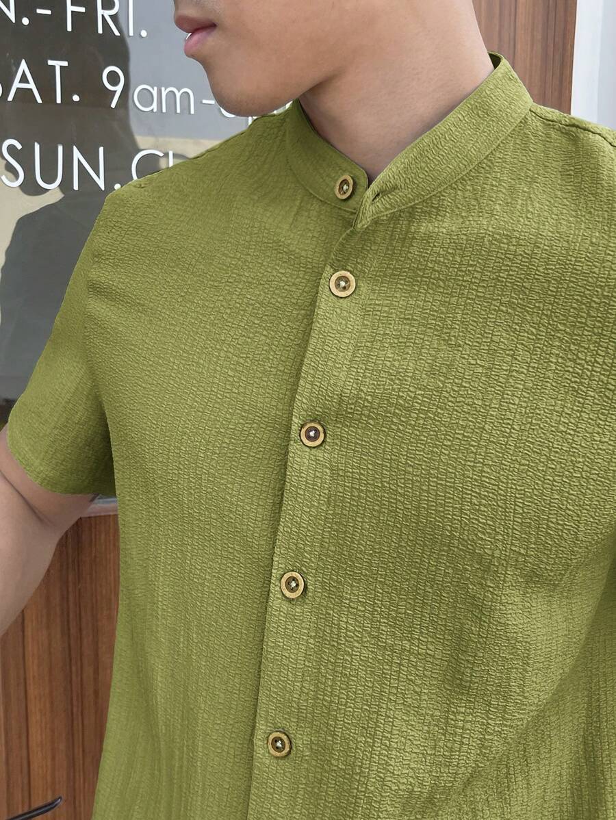Chemise boutonnée classique à col chinois avec texture pour homme