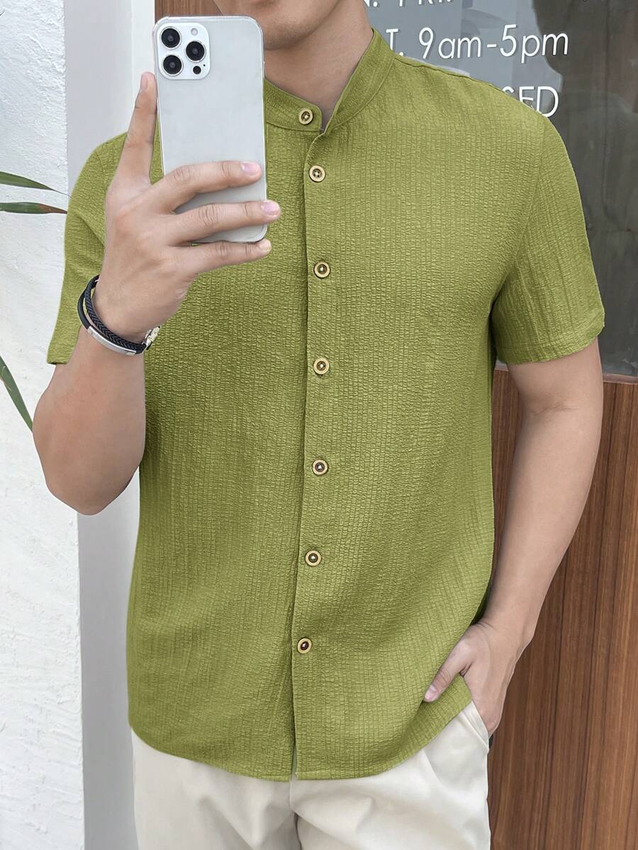 Chemise boutonnée classique à col chinois avec texture pour homme