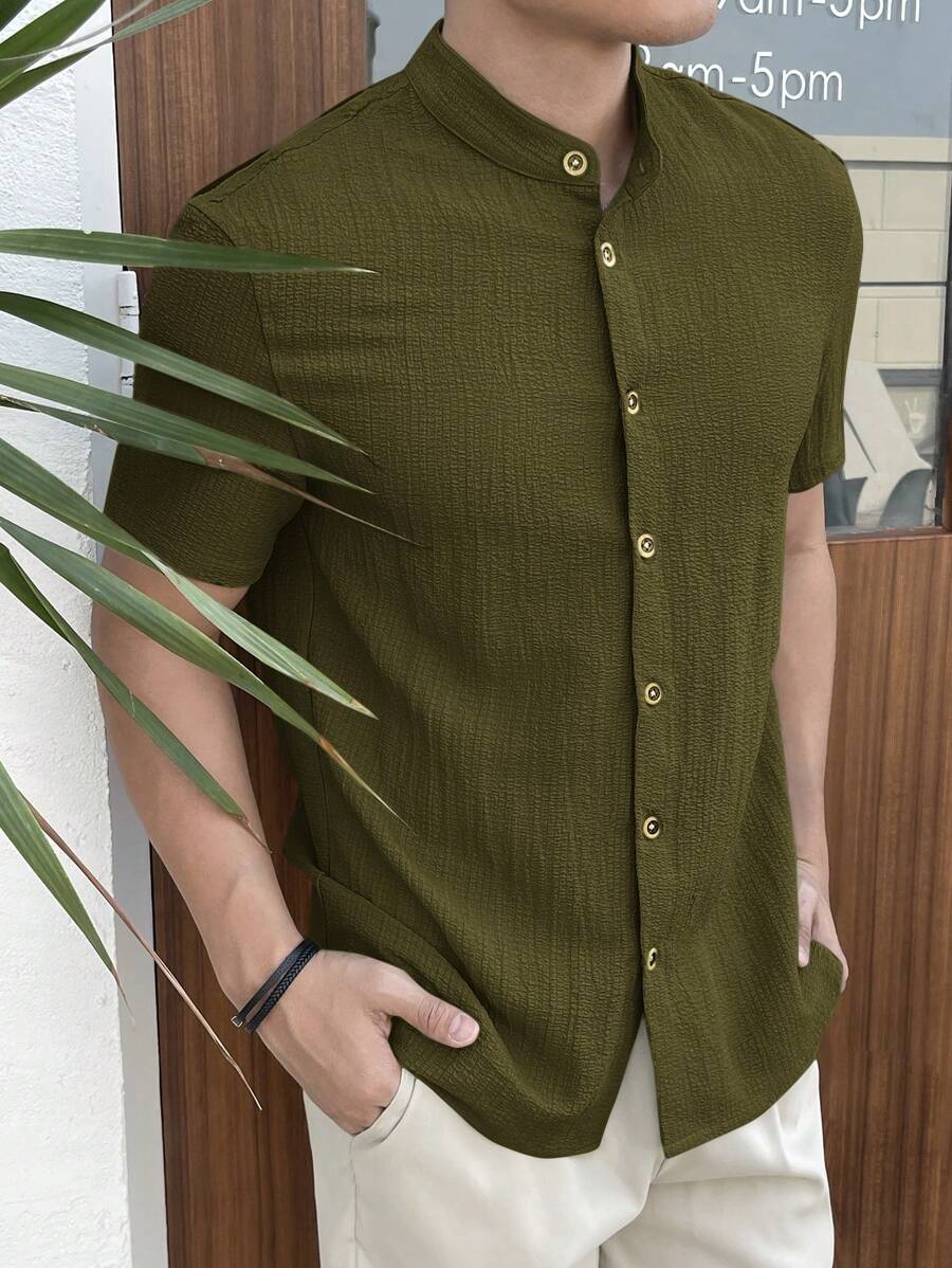 Chemise boutonnée classique à col chinois avec texture pour homme