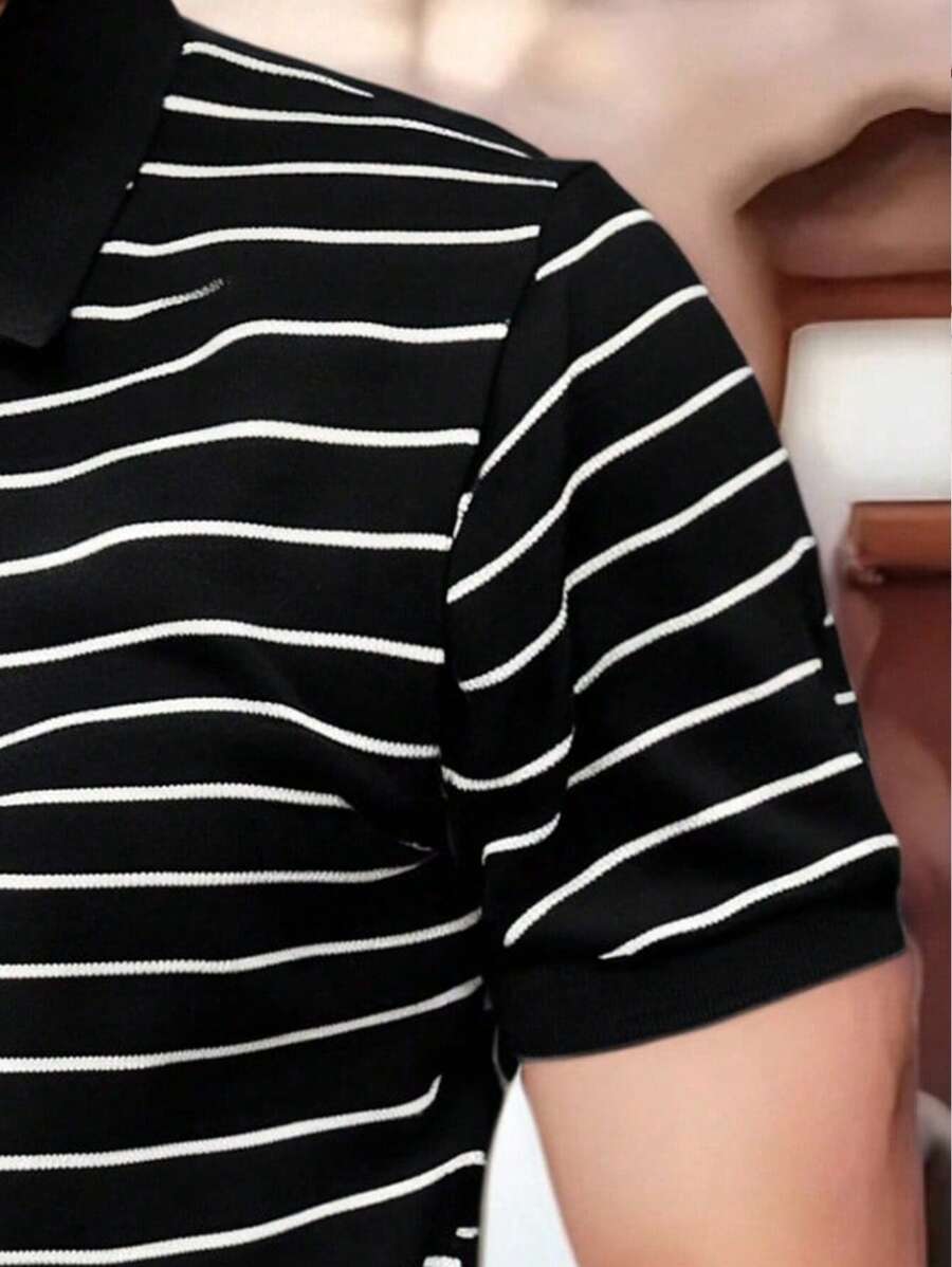 Chemise rayée à manches courtes et quart de bouton pour homme