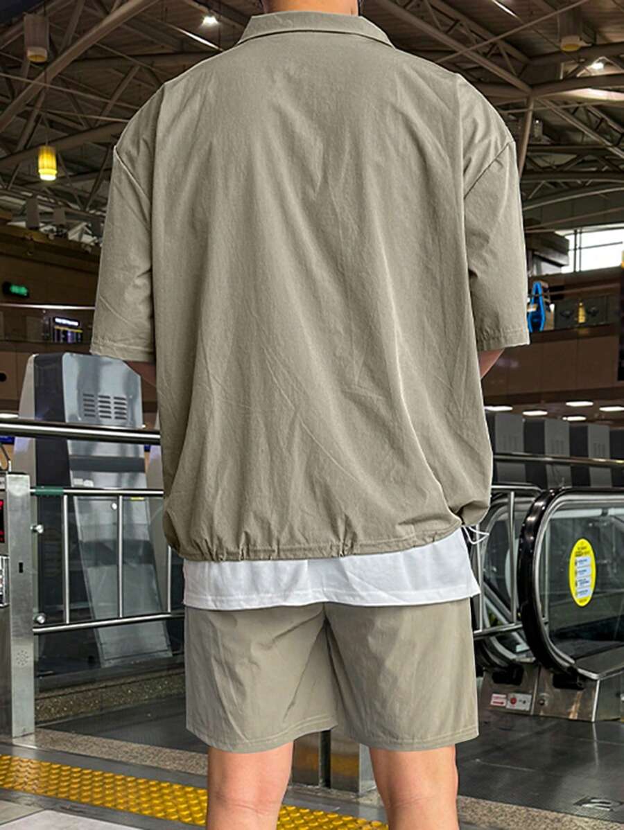 Moderne et décontracté deux ensembles, chemise zippée et short – Tenue d'été