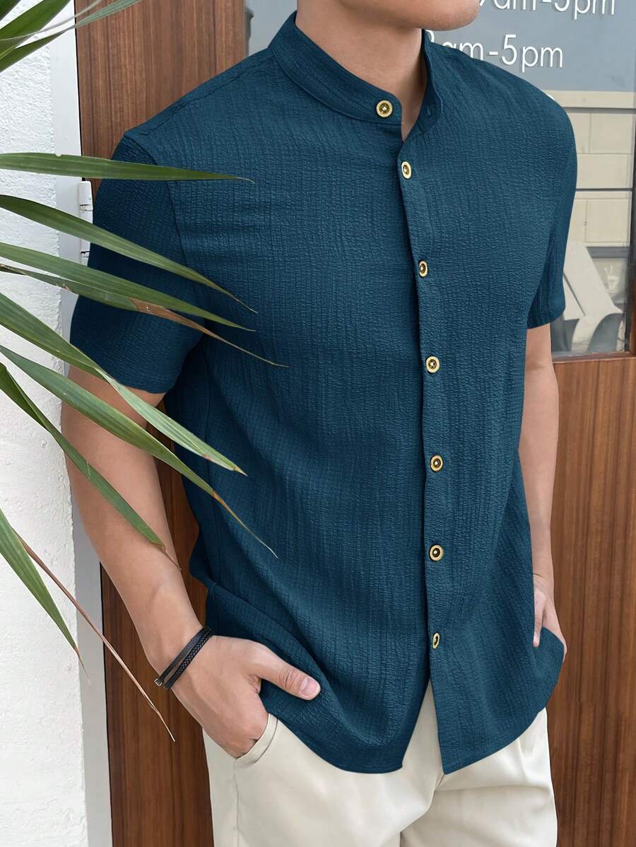 Chemise boutonnée classique à col chinois avec texture pour homme