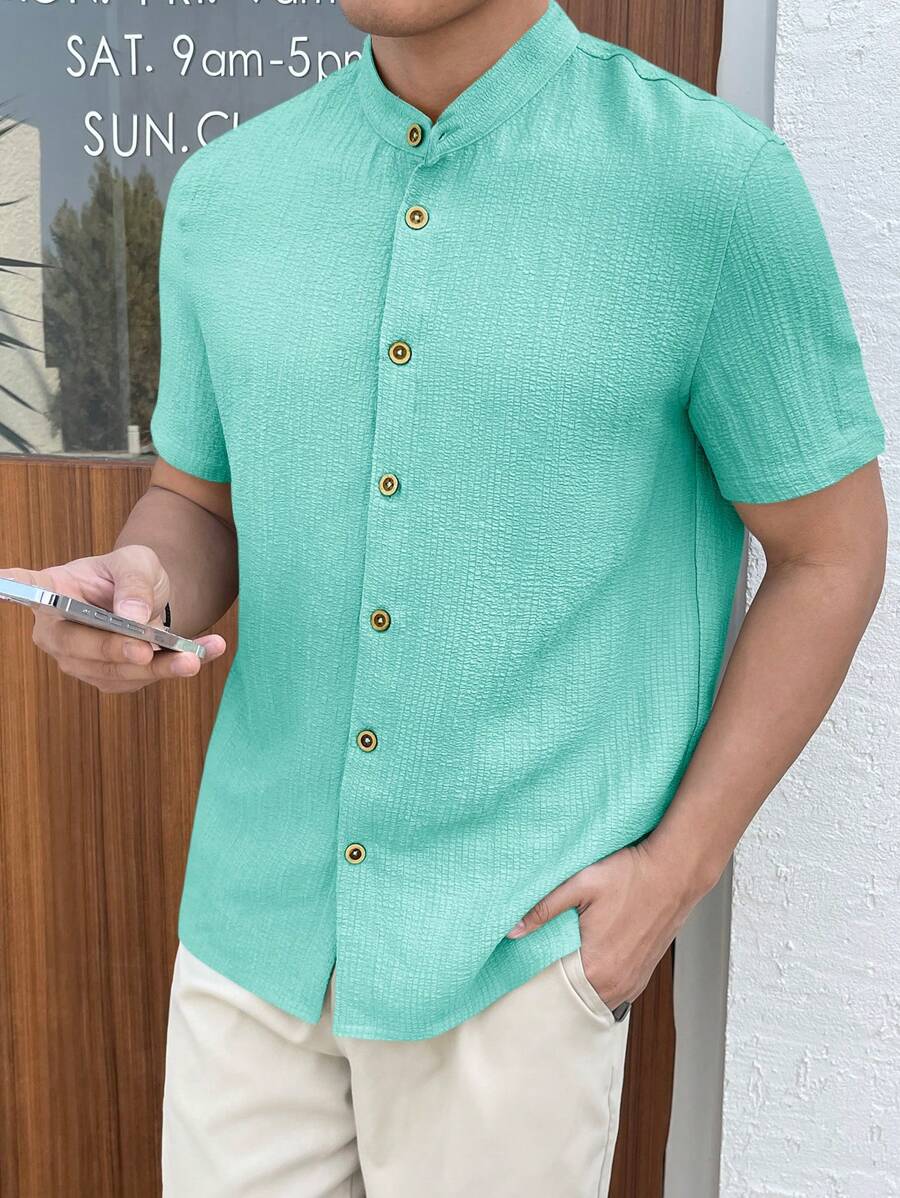 Chemise boutonnée classique à col chinois avec texture pour homme