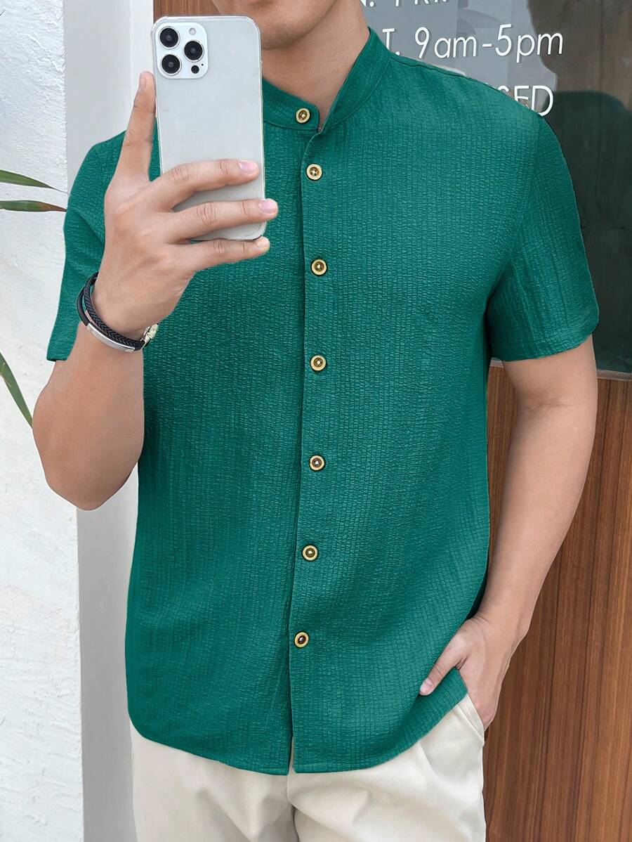 Chemise boutonnée classique à col chinois avec texture pour homme