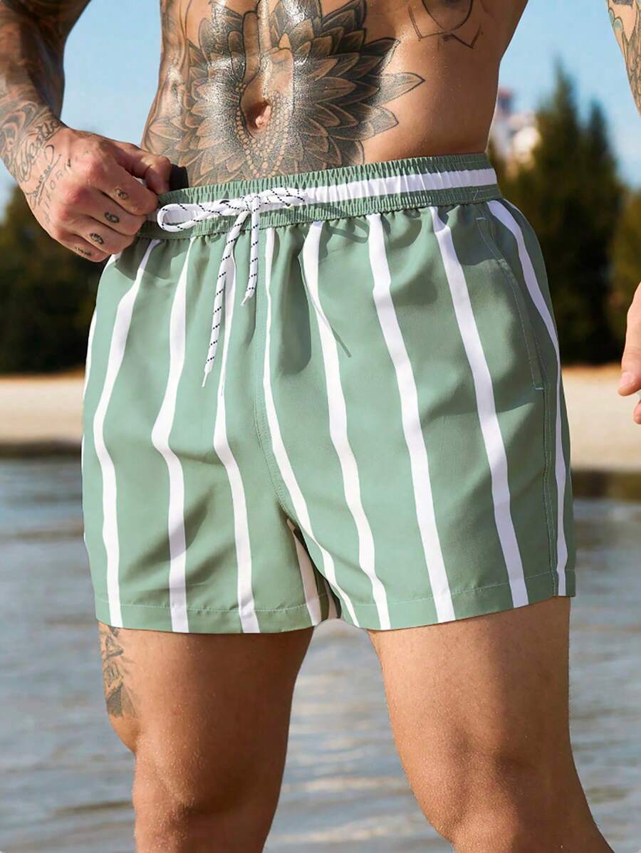 Short court rayé avec cordon de serrage et taille élastique pour homme