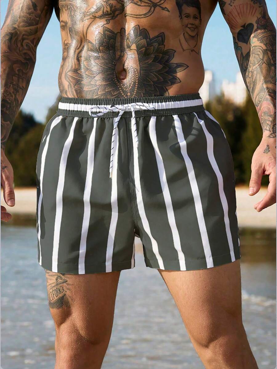 Short court rayé avec cordon de serrage et taille élastique pour homme
