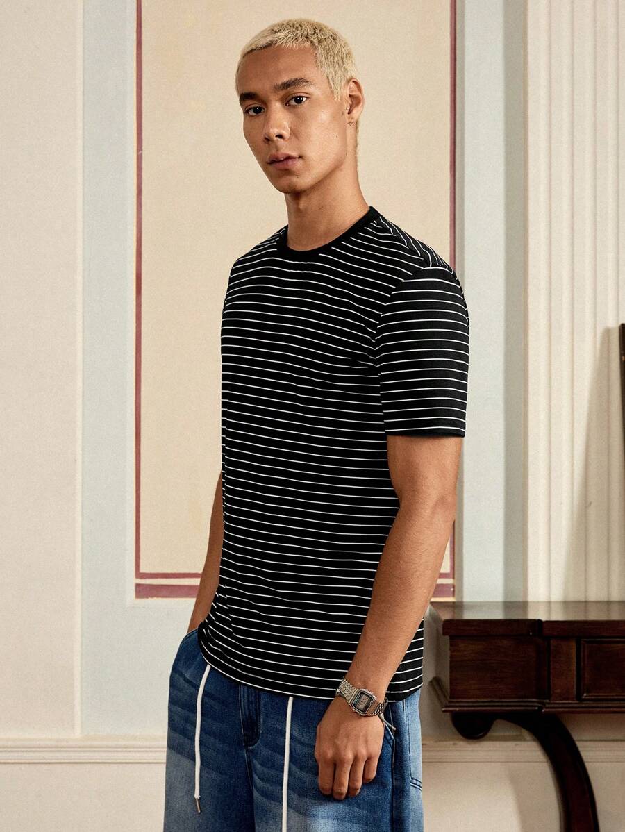 Chemise à col rond rayée tricotée manches courtes style casual
