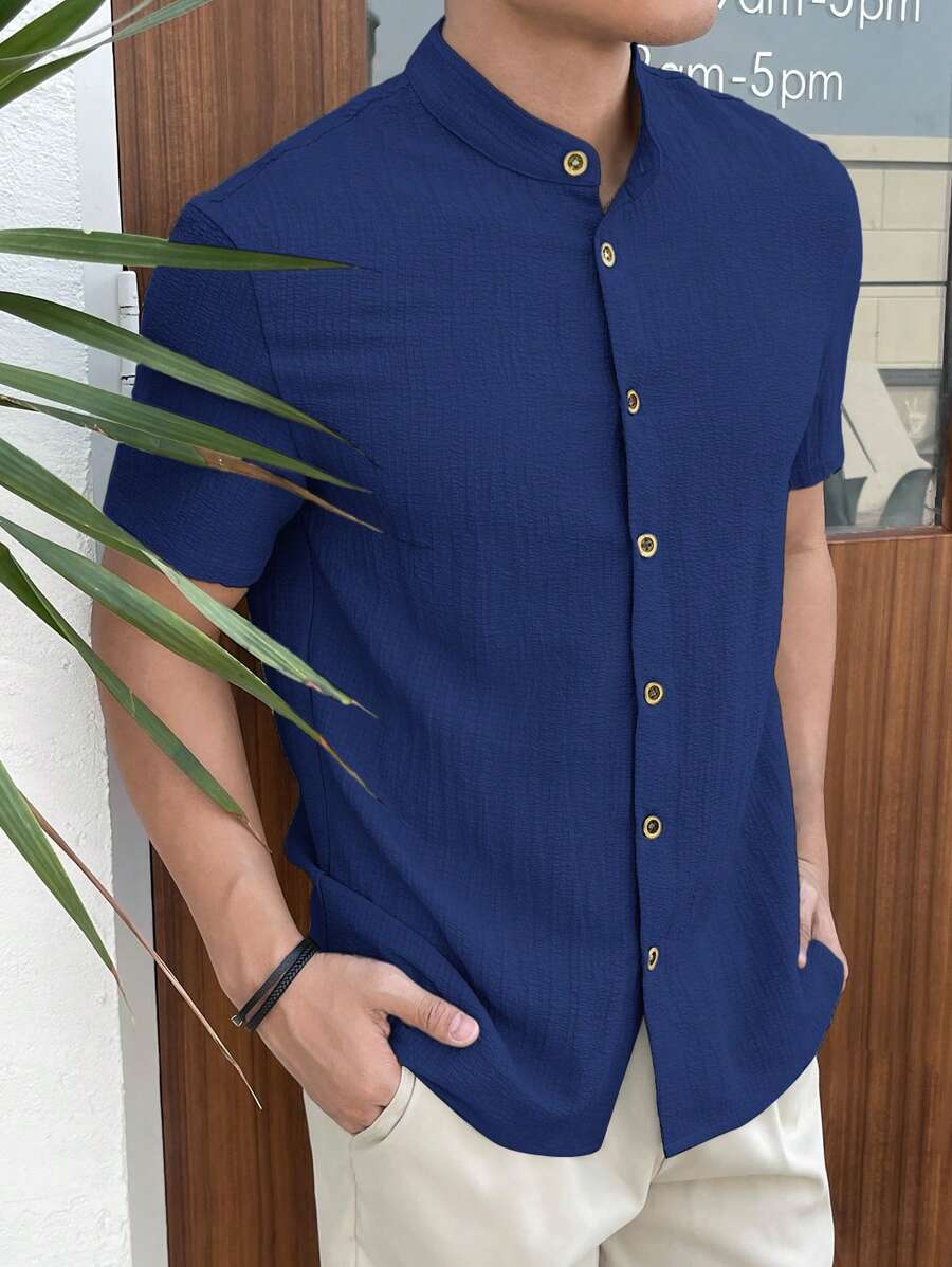 Chemise boutonnée classique à col chinois avec texture pour homme