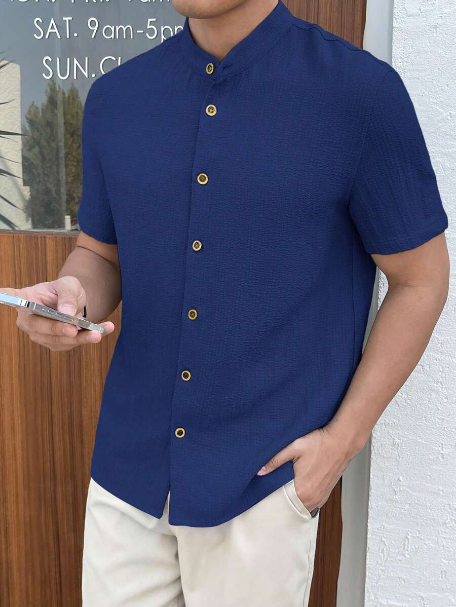 Chemise boutonnée classique à col chinois avec texture pour homme