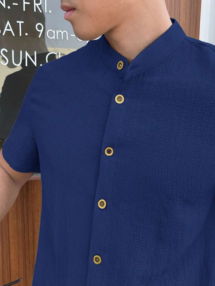 Chemise boutonnée classique à col chinois avec texture pour homme