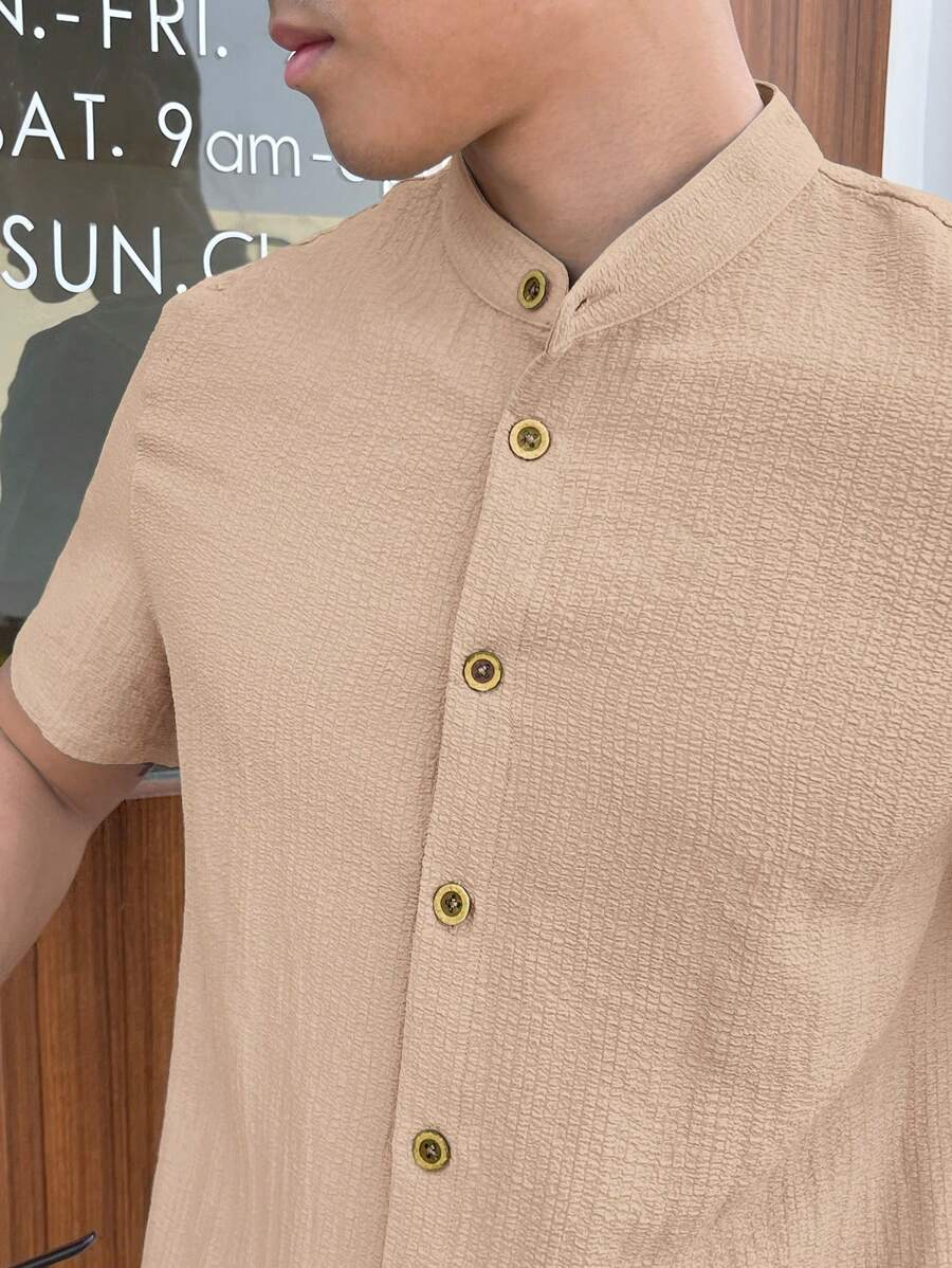 Chemise boutonnée classique à col chinois avec texture pour homme