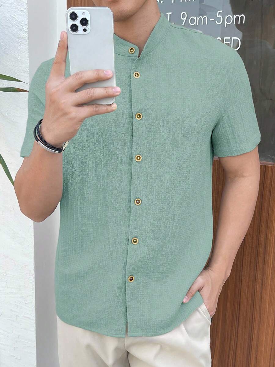 Chemise boutonnée classique à col chinois avec texture pour homme