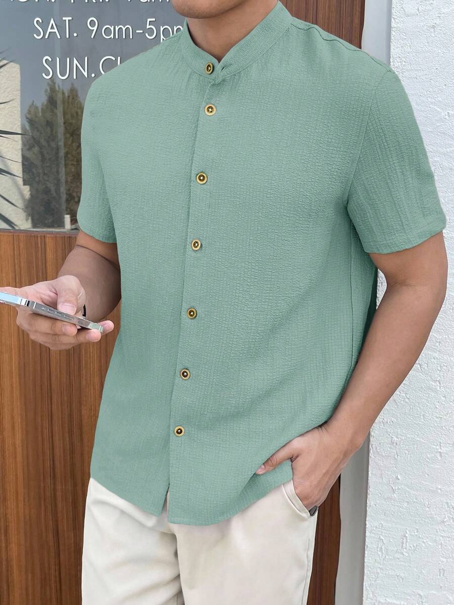 Chemise boutonnée classique à col chinois avec texture pour homme
