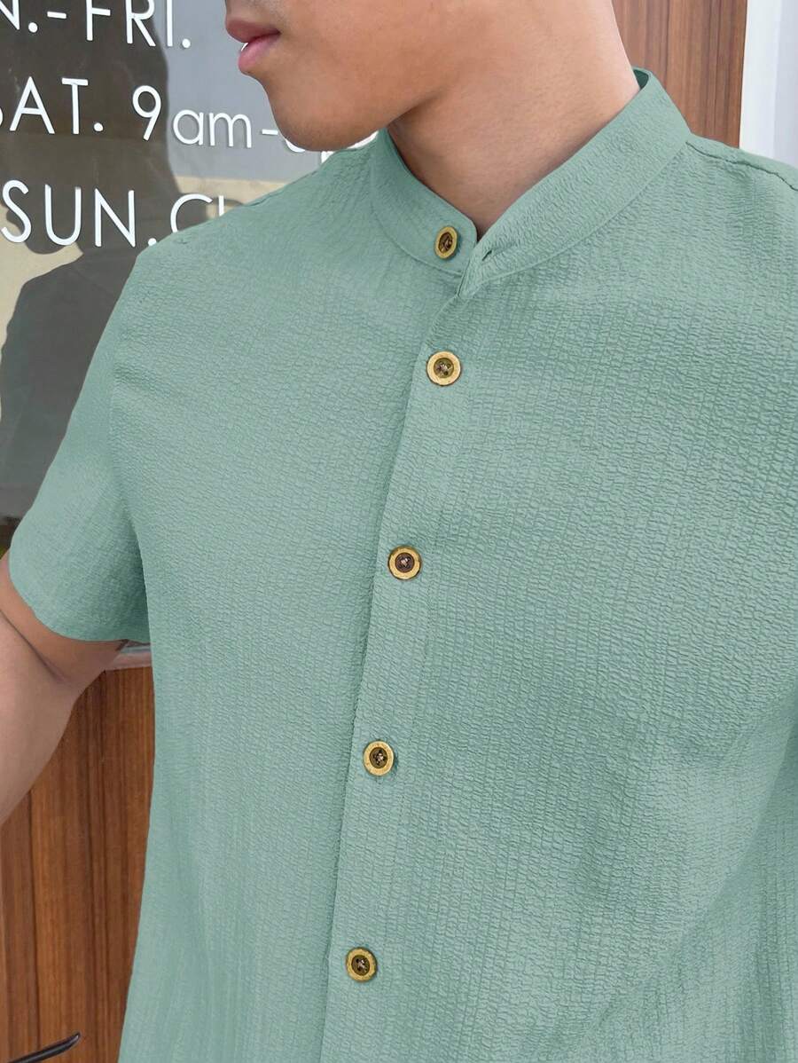 Chemise boutonnée classique à col chinois avec texture pour homme