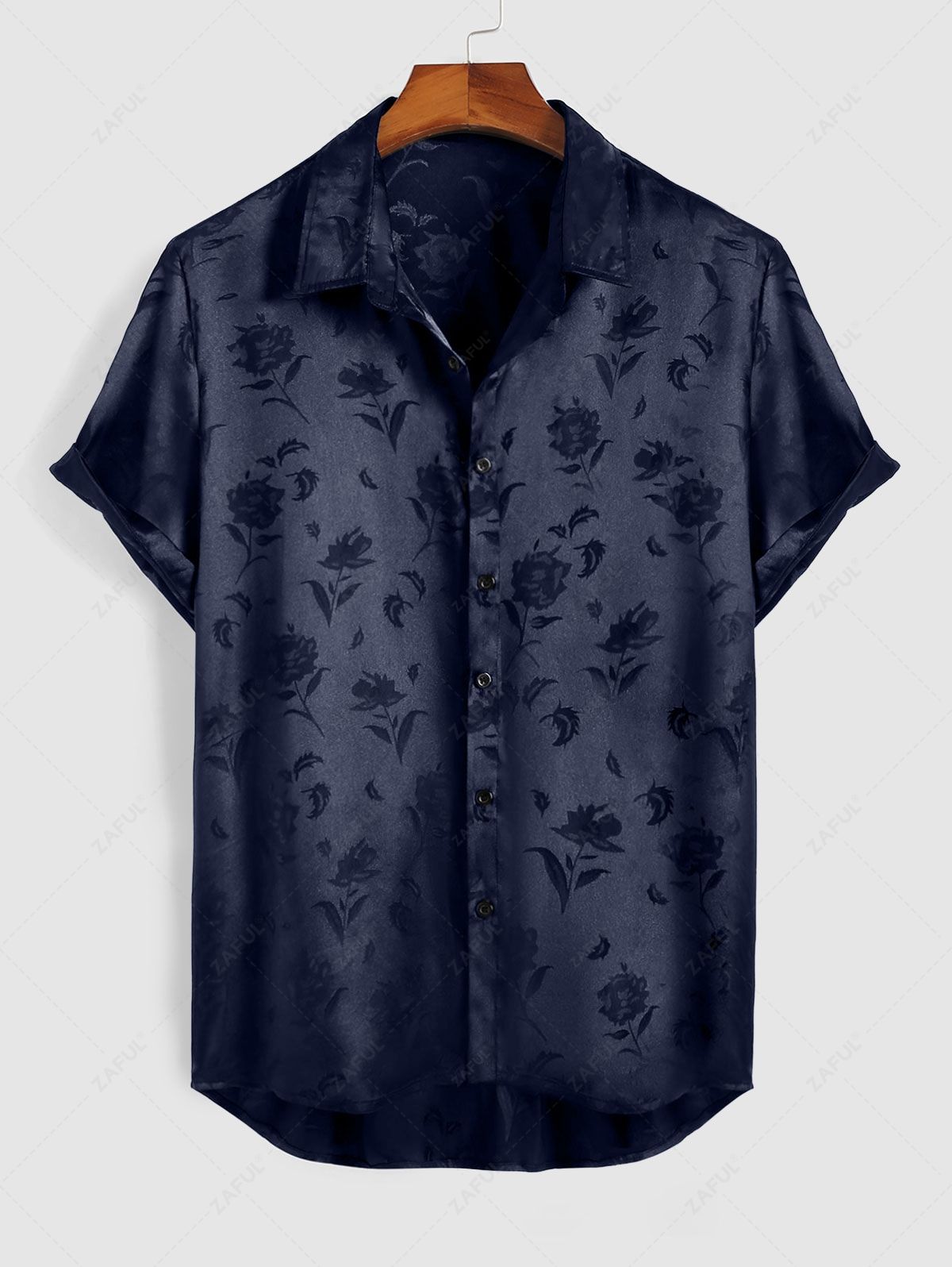 Chemise et short en satin jacquard fleuri deux ensembles pour un look estival tendance