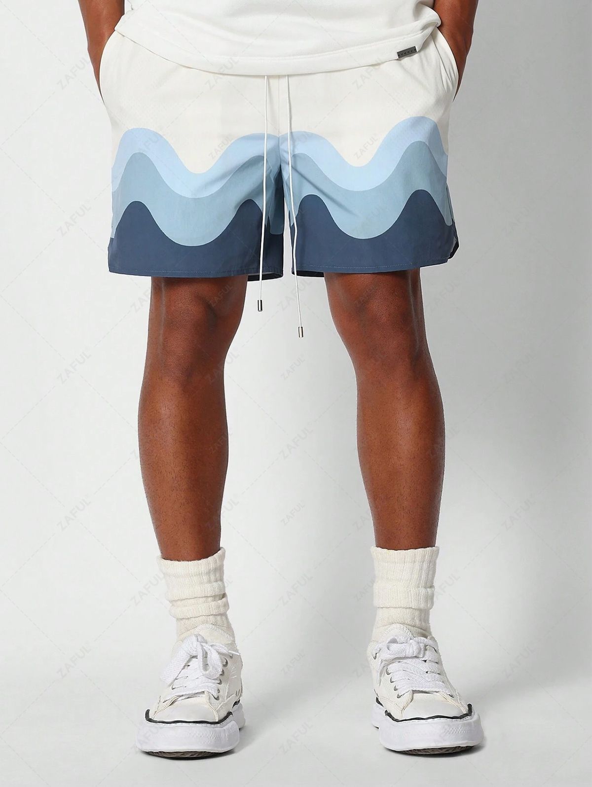Shorts bermuda à motif ondulé et cordon de serrage pour homme