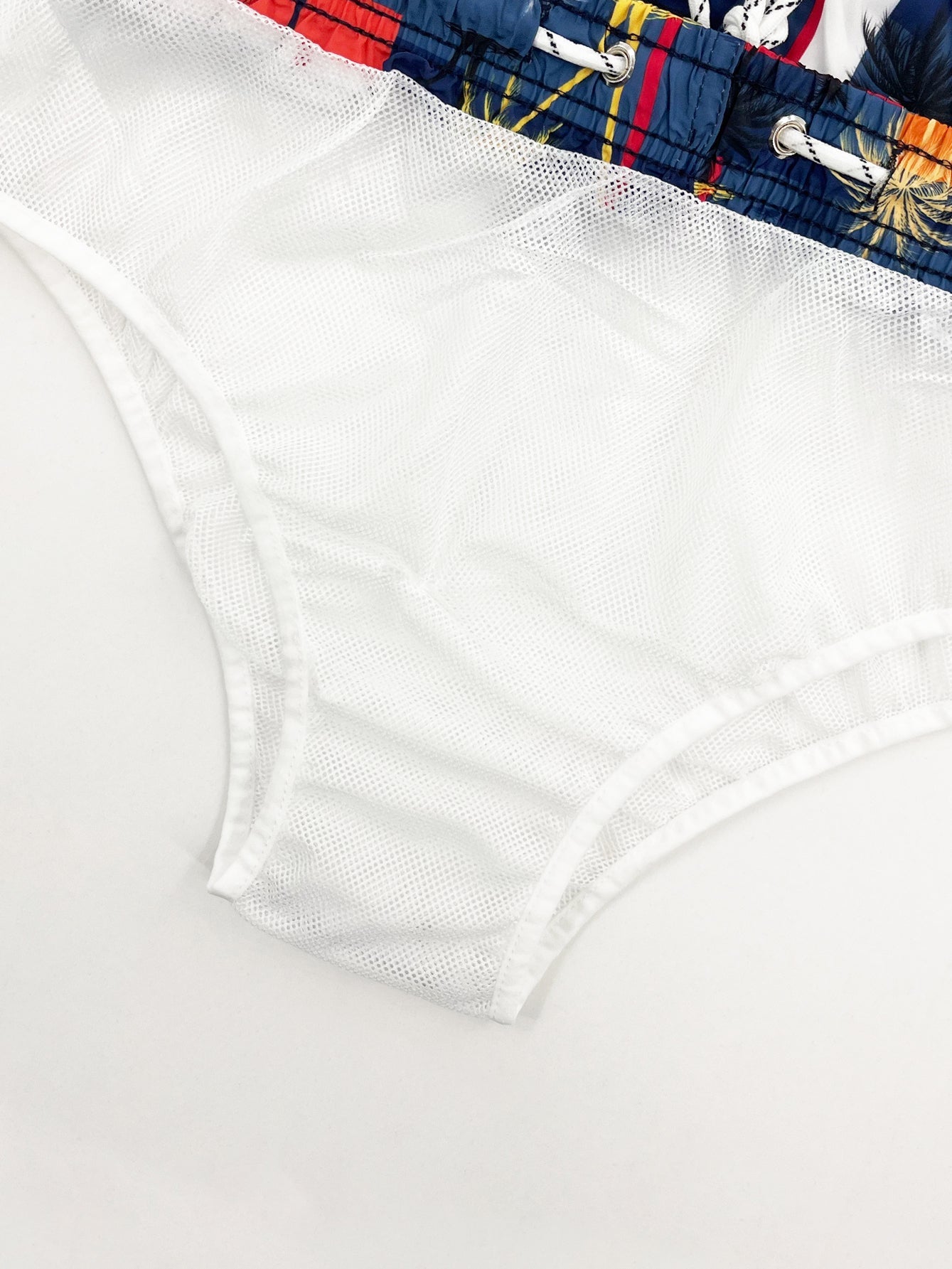 Ensemble t-shirt et short de bain imprimé palmiers – Tenue de plage d'été pour homme