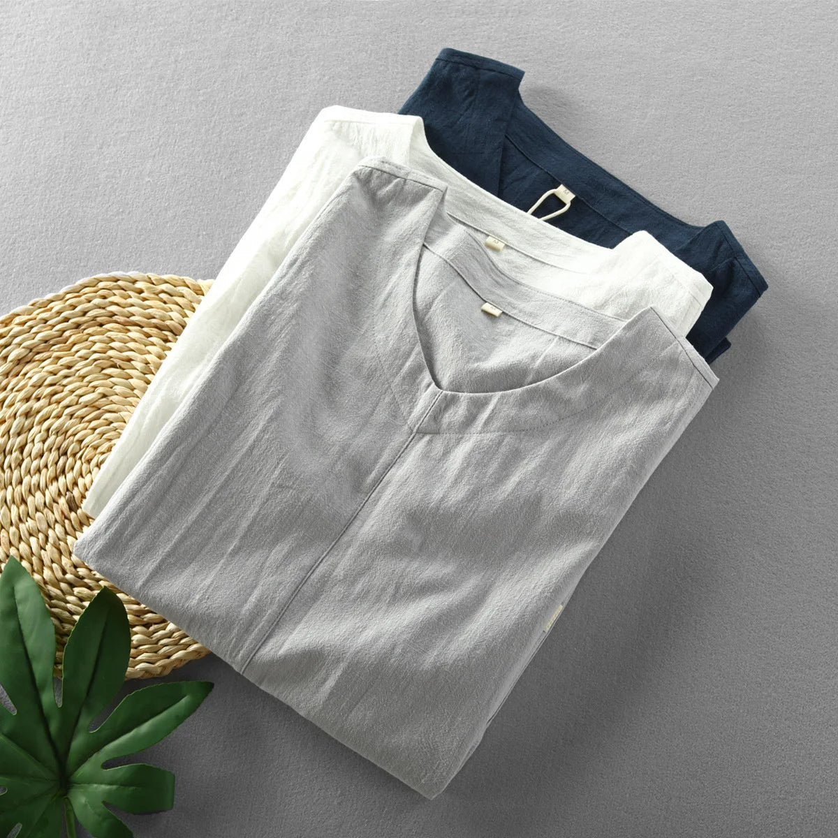 T-shirt d'été en coton et lin à col en V – Chemise décontractée et respirante pour homme