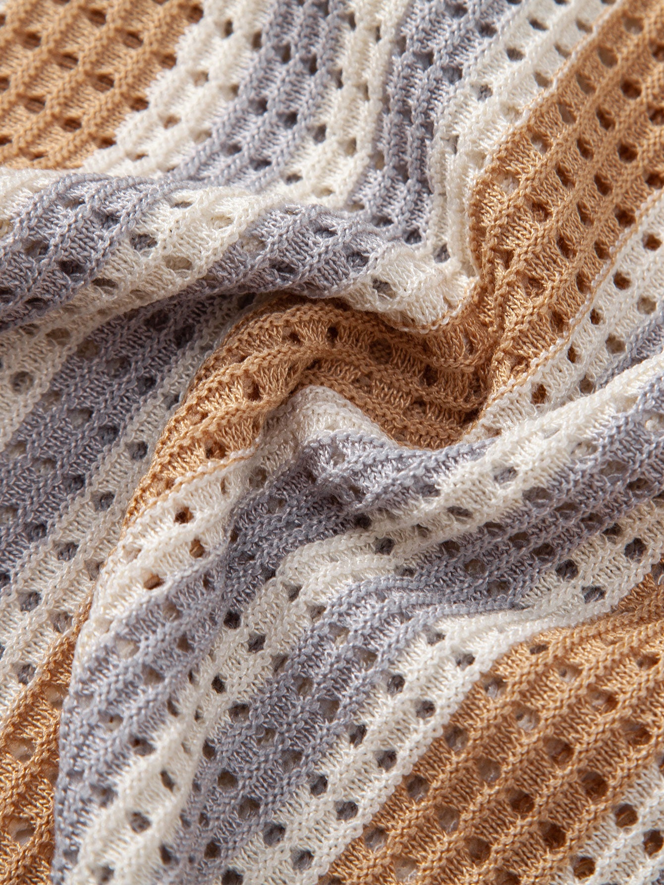 Chemise boutonnée à manches courtes en crochet à rayures et motif ajouré